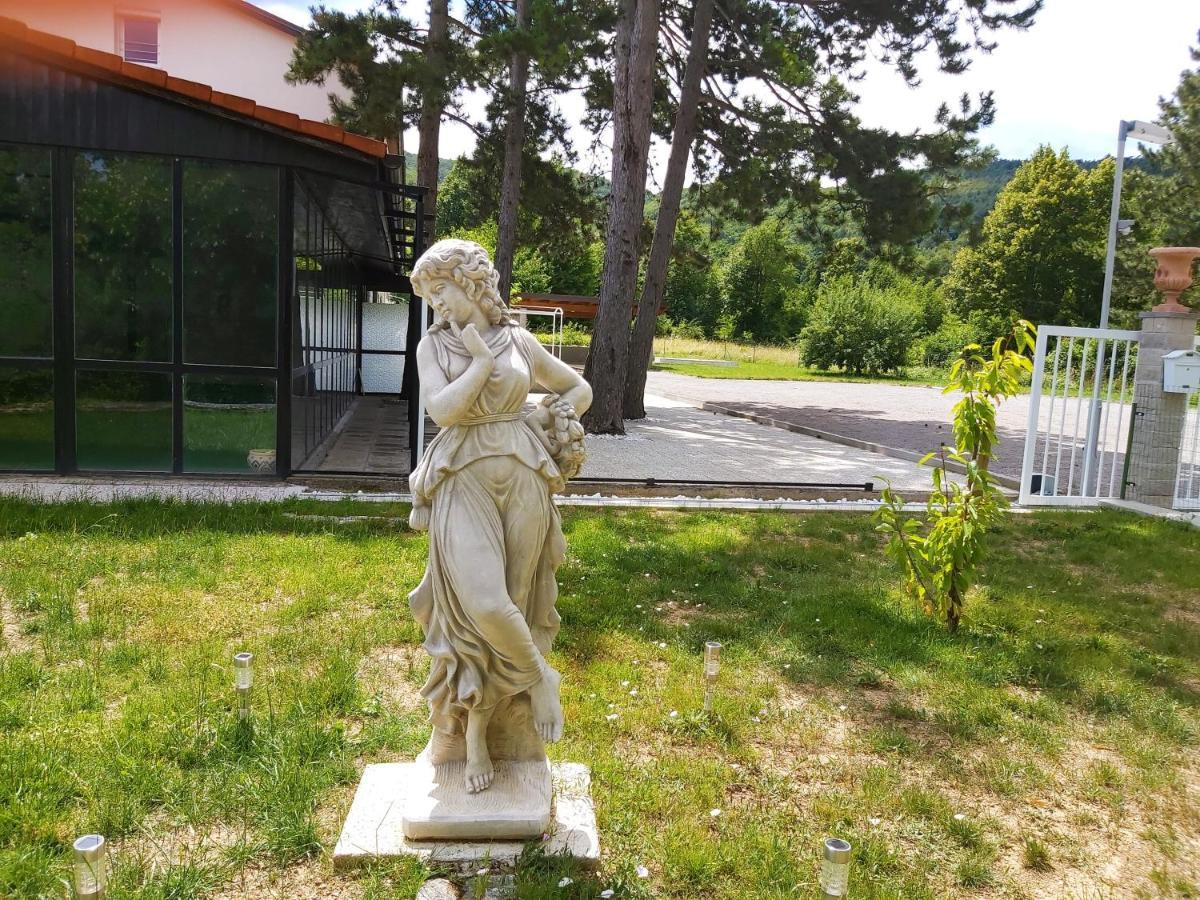 Divaca, Vila Srebrna Exterior photo
